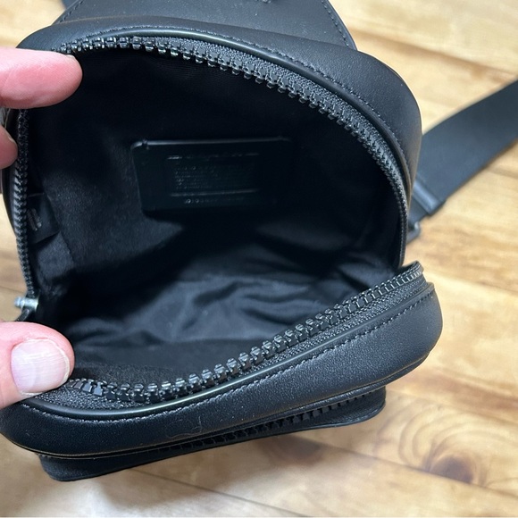 Coach Outlet Racer Sling Pack In Signature Canvas - Picture 9 of 9